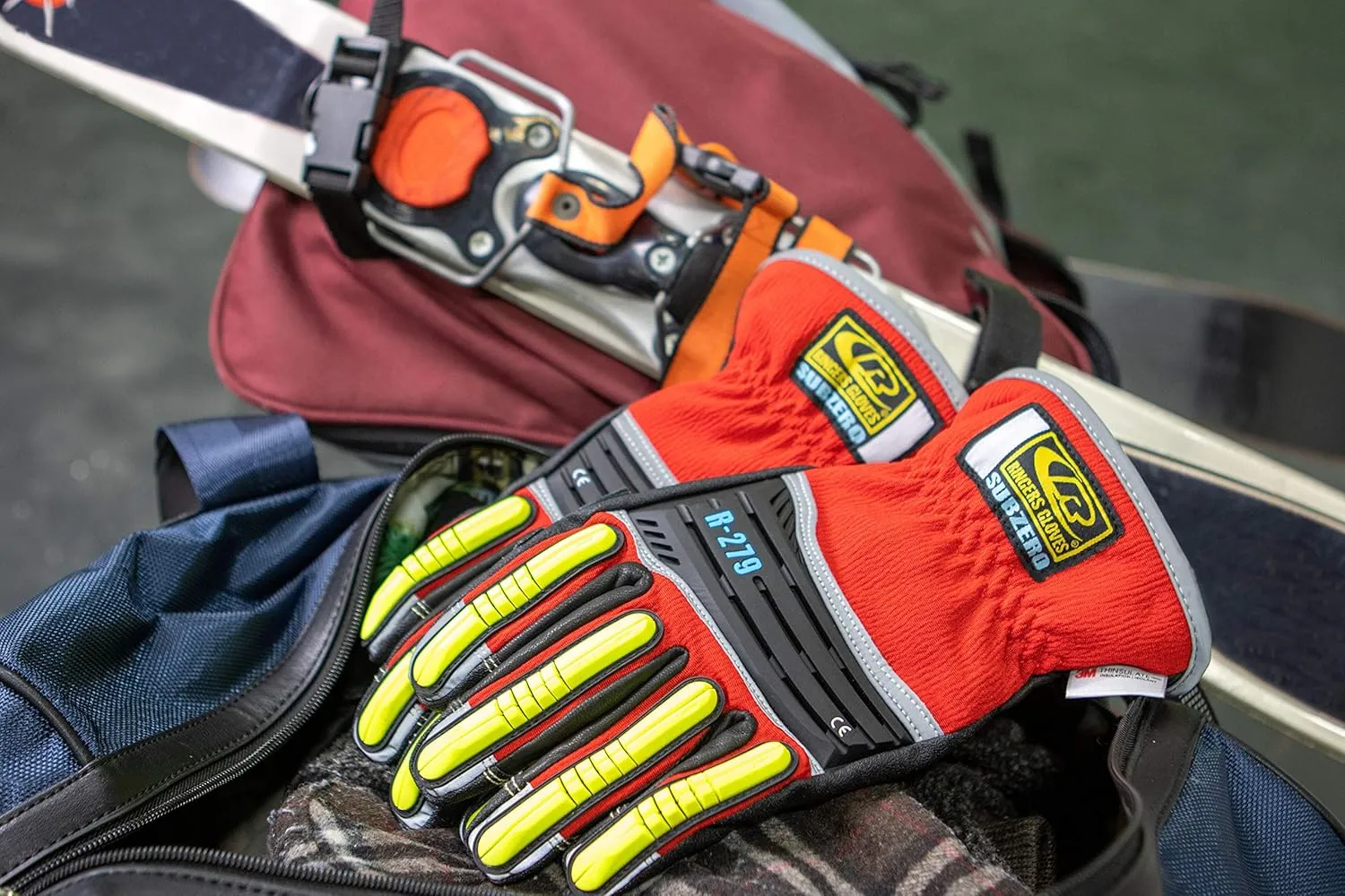 Ansell RINGERS R-279 Thermal Insulated Waterproof Industrial Impact Protection Gloves for Construction, Mining, Size 11, Red & Black (1 Pair)