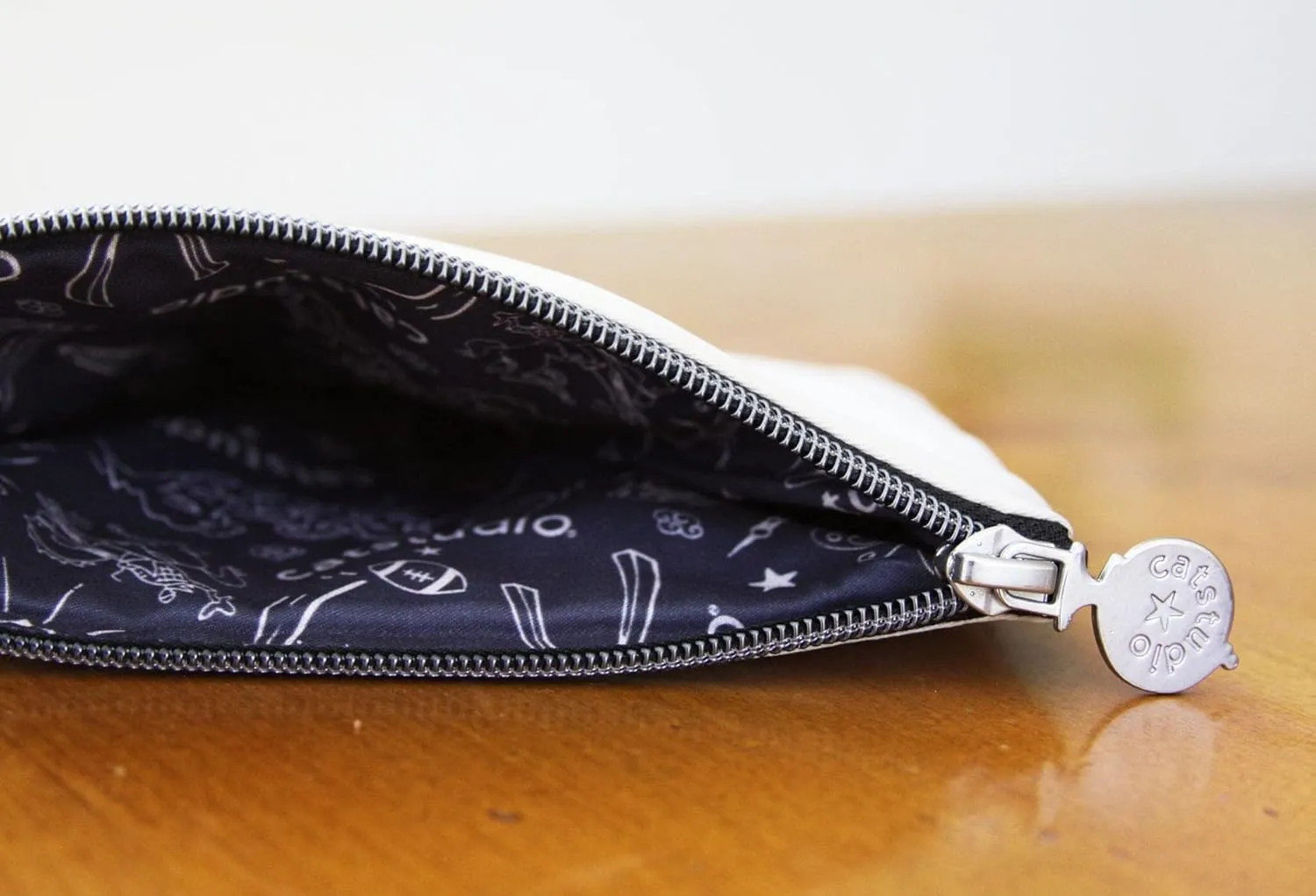 Catstudio Adirondacks Zip Pouch - Natural | 5" x 7"