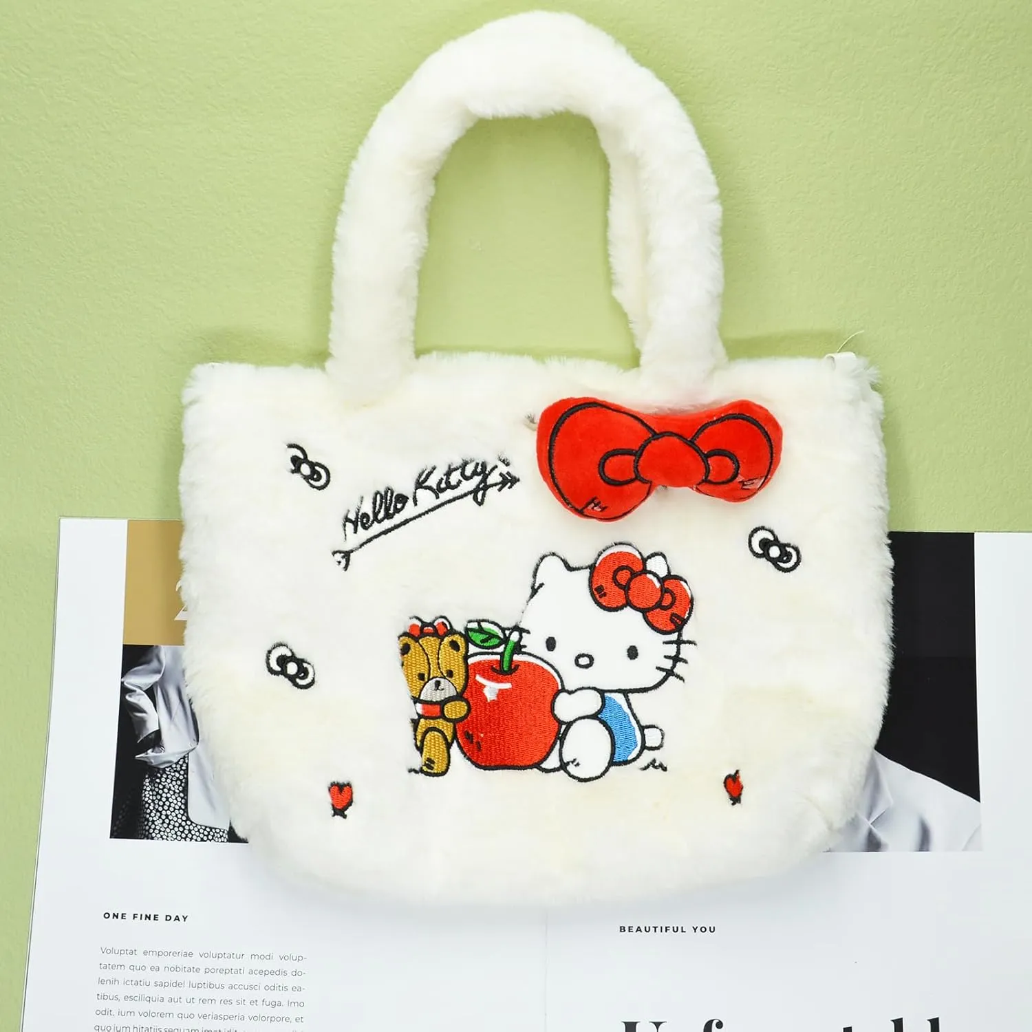 Cute Kitty Cat Plush Crossbody Bag with Adjustable Shoulder Strap, Kawaii Handbag with Buckle, Kitty Family Wallet Purse Shoulder Bag Coin Pouch Accessories for Women Girls
