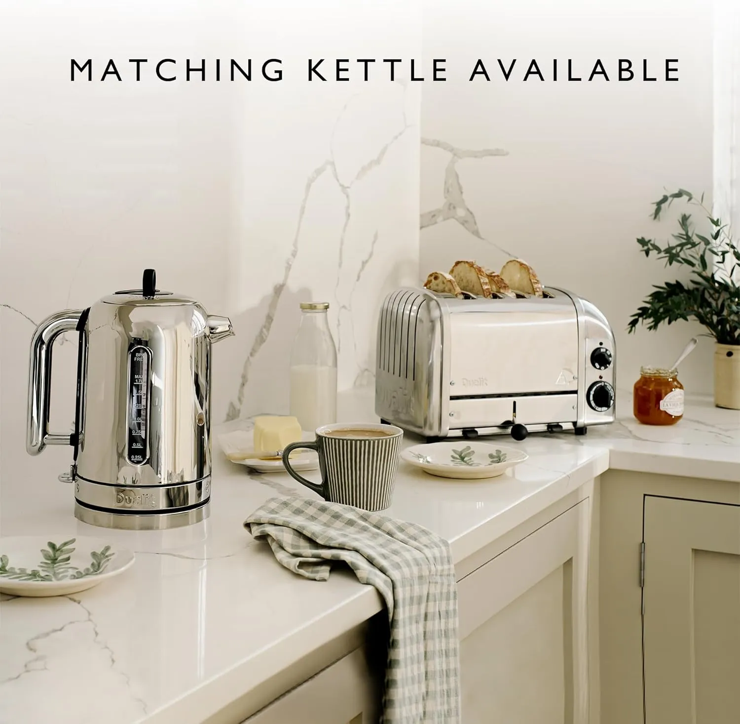 Dualit Classic 4 Slice NewGen Toaster - Stainless Steel - Hand Built in the UK - Replaceable ProHeat elements - Defrost Bread - Mechanical Timer - Polished Classic Toaster