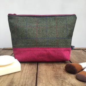 Green Split Pouch