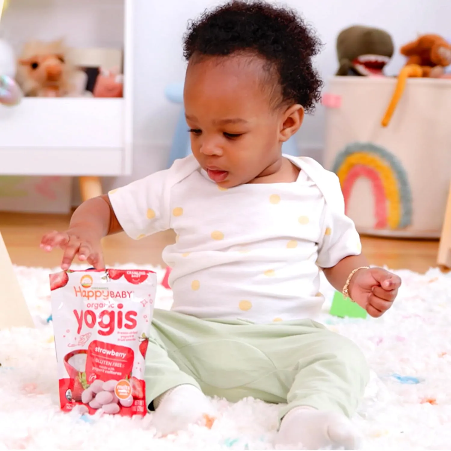 Happy Baby Organics Yogis Freeze-Dried Yogurt & Fruit Snacks, Banana & Mango, 1 Ounce Bag (Pack of 8) packaging may vary