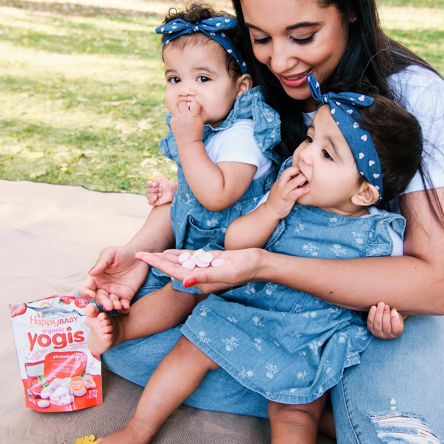 Happy Baby Organics Yogis Freeze-Dried Yogurt & Fruit Snacks, Banana & Mango, 1 Ounce Bag (Pack of 8) packaging may vary