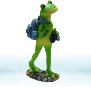 MAGICLULU Cartoon Frog Resin Figurine Statue with Bag and Camera Collectible Travel Frog Model Artwork for Home and Garden Decor Present for Reptile and Amphibian Lovers