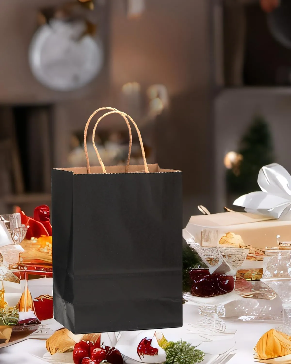 qiqee 100-Packs Black Paper Gift Bags with Handles Bulk 8.26"×6"×3.15" Small Size Gift Bags Multiple Uses