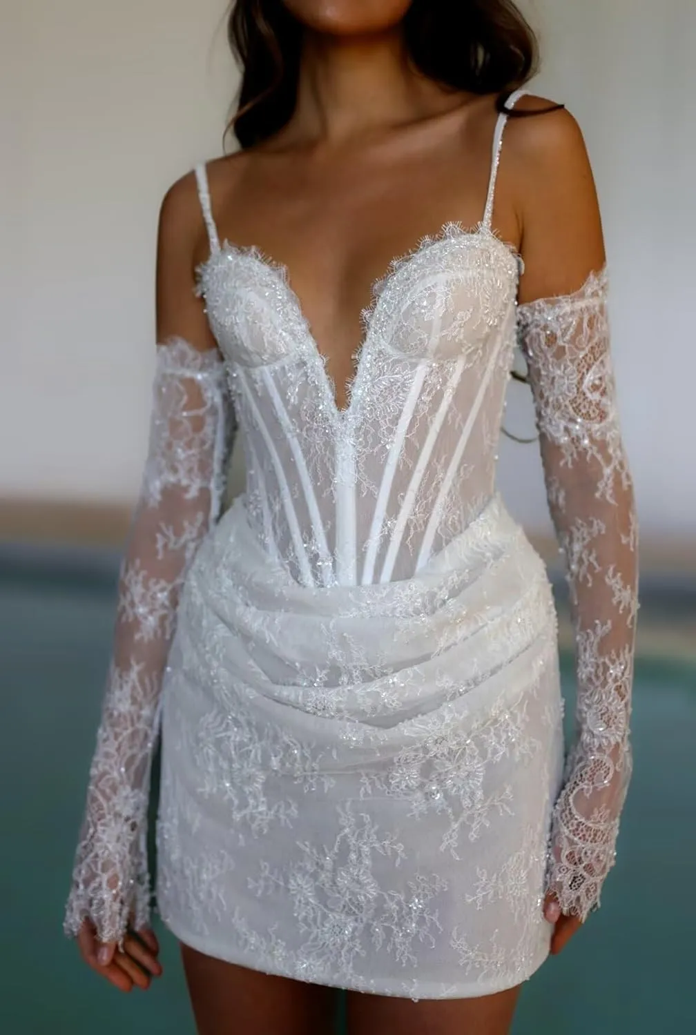 Short Wedding Dresses for Bride Beach Off Shoulder Strapless Long Sleeve Tulle Mini Tight Bridal Dress for Wedding