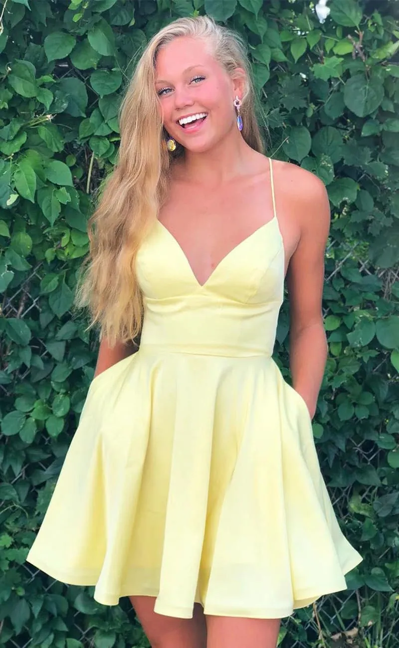 Spaghetti Strap Satin Homecoming Dresses for Teens 2025 V Neck A Line Short Prom Dress with Pocket Bridesmaid Gown
