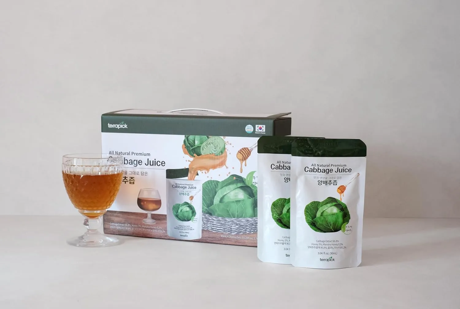 TerraPick Green Cabbage Juice Sweetened with Manuka Honey - Natural Cabbage Extract Juice Vegetable Juice Superfood (3.04 fl oz X 30 pouches)