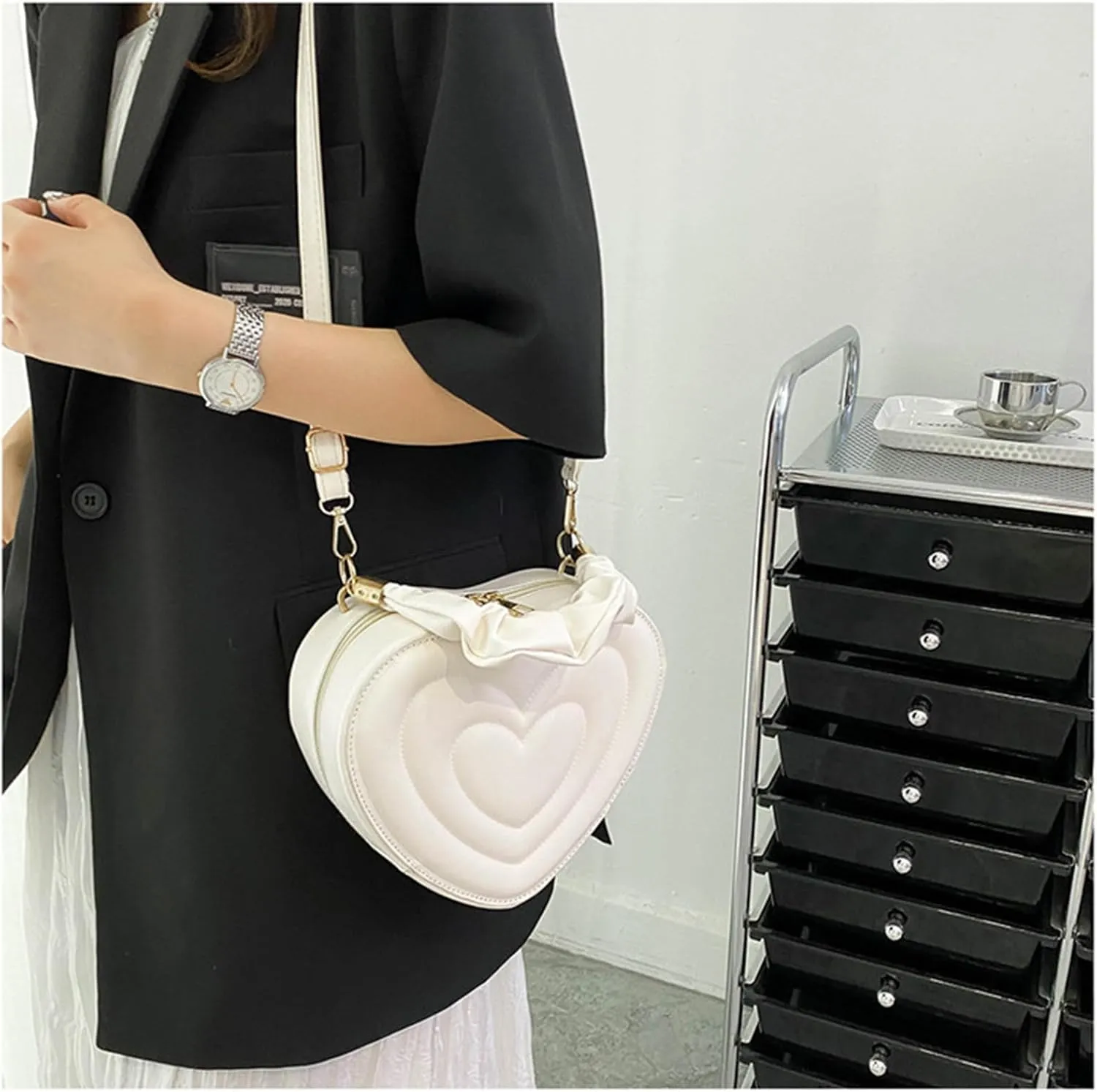 Women's Crossbody Bag Fashion Sweet Heart Shape Shoulder Bag Purse PU Leather Zipper Vintage Small Handbag
