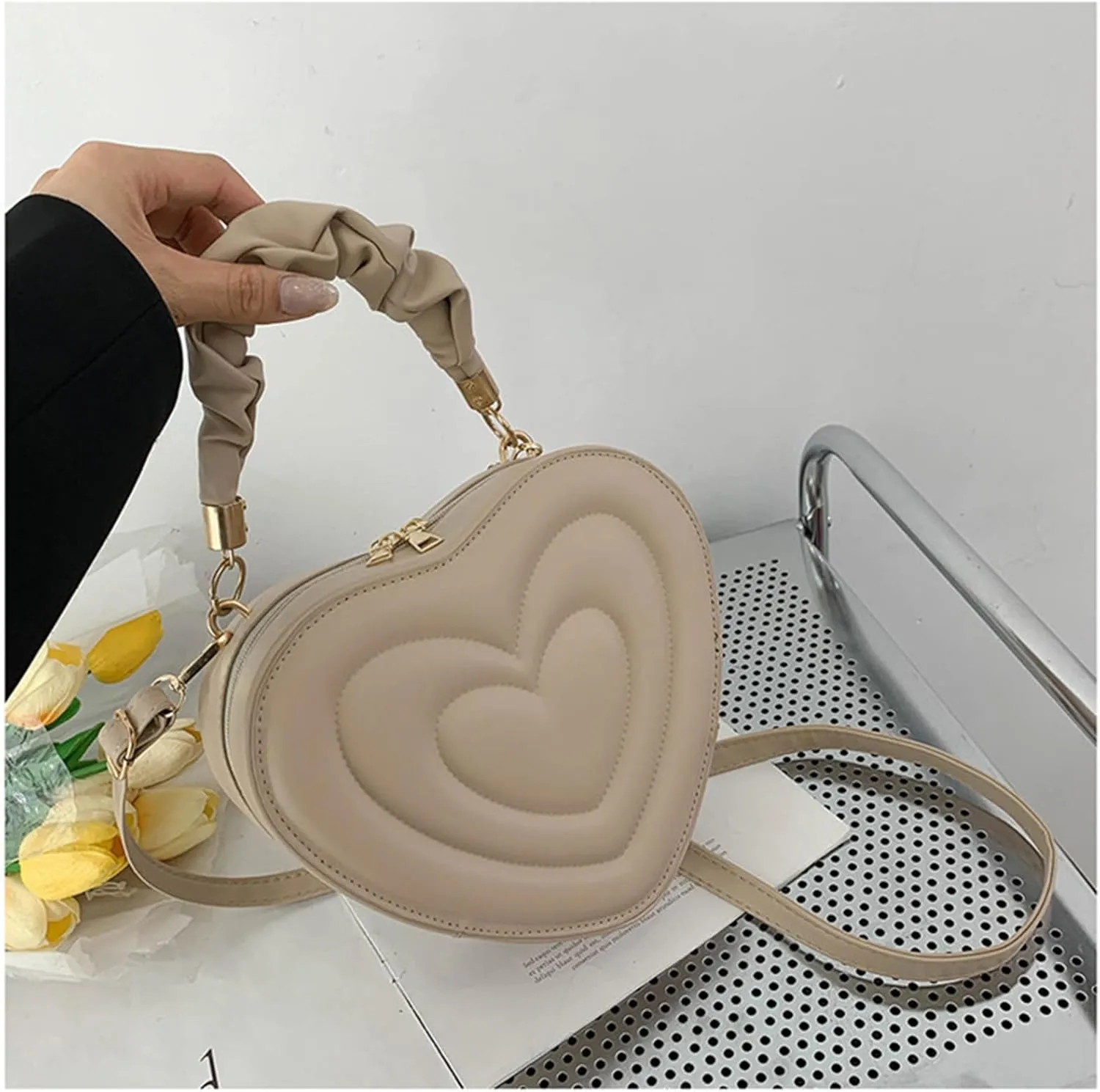 Women's Crossbody Bag Fashion Sweet Heart Shape Shoulder Bag Purse PU Leather Zipper Vintage Small Handbag