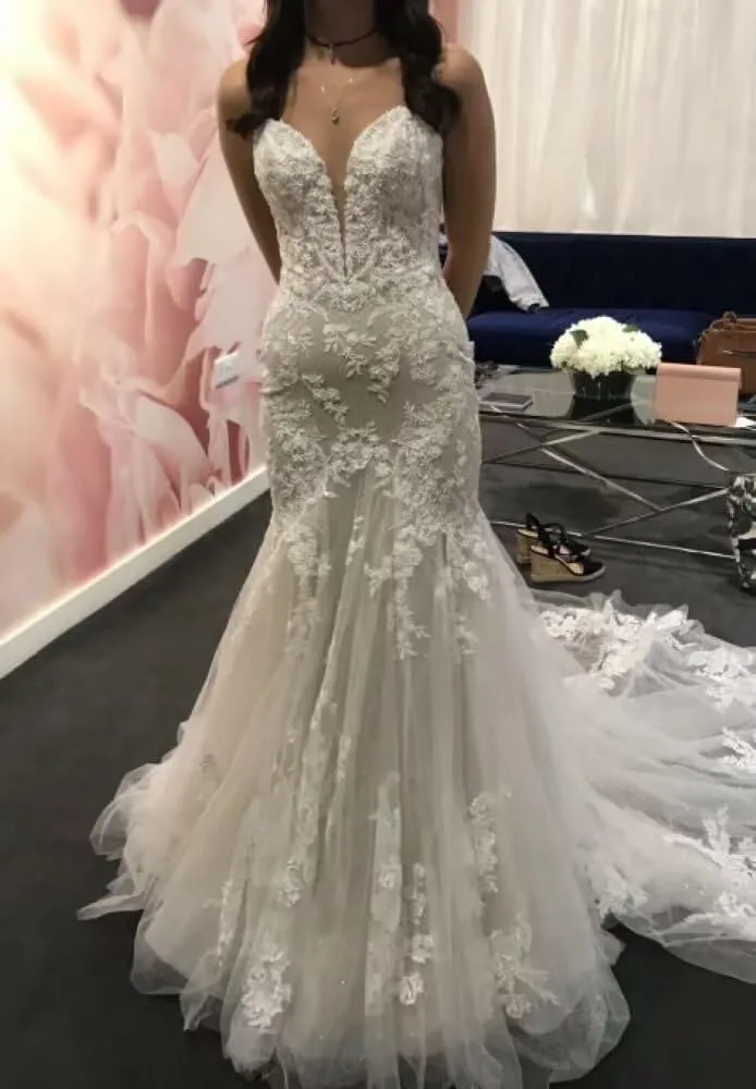 Women's Lace Mermaid Wedding Dresses for Bride Beach Tulle Applique Boho Bridal Dress for Bride with Train