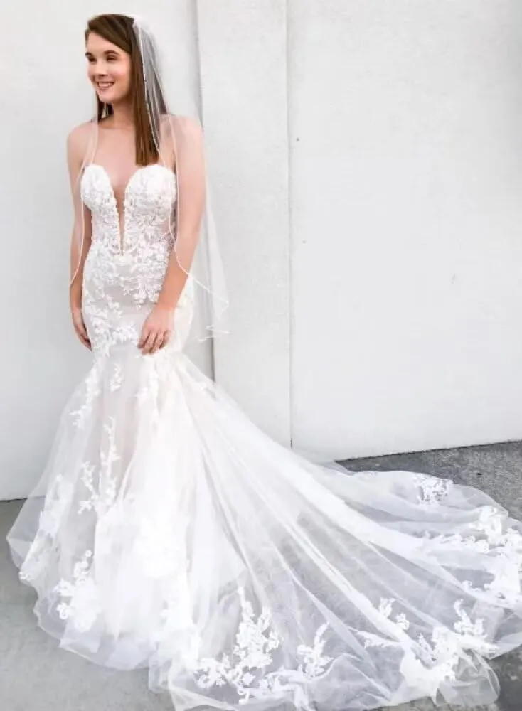 Women's Lace Mermaid Wedding Dresses for Bride Beach Tulle Applique Boho Bridal Dress for Bride with Train