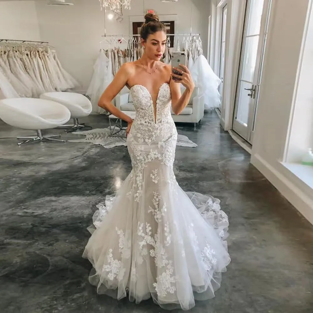 Women's Lace Mermaid Wedding Dresses for Bride Beach Tulle Applique Boho Bridal Dress for Bride with Train